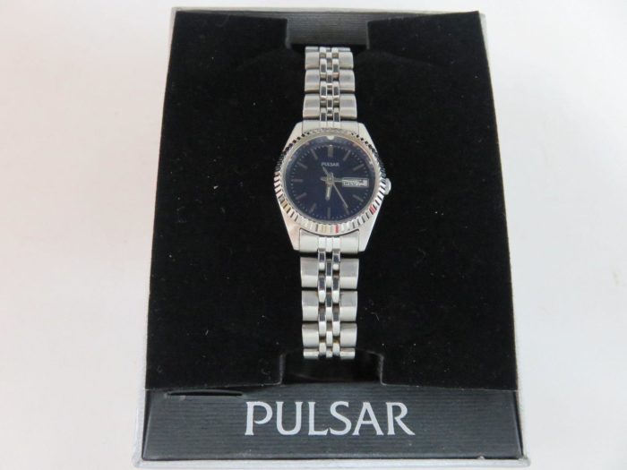 Pulsar PN8001 Women's Dress Silver-Tone Band Day/Date Blue Dial Watch